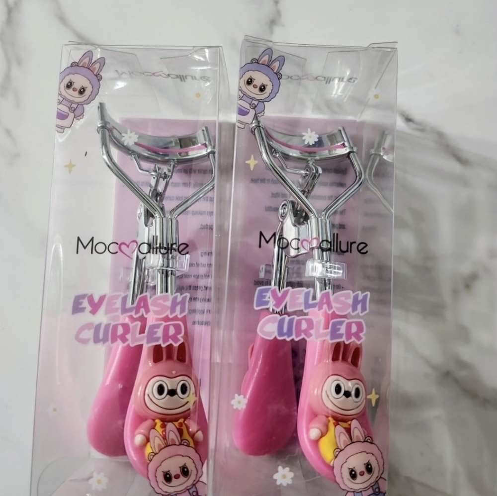 Labubu Eyelash Curler